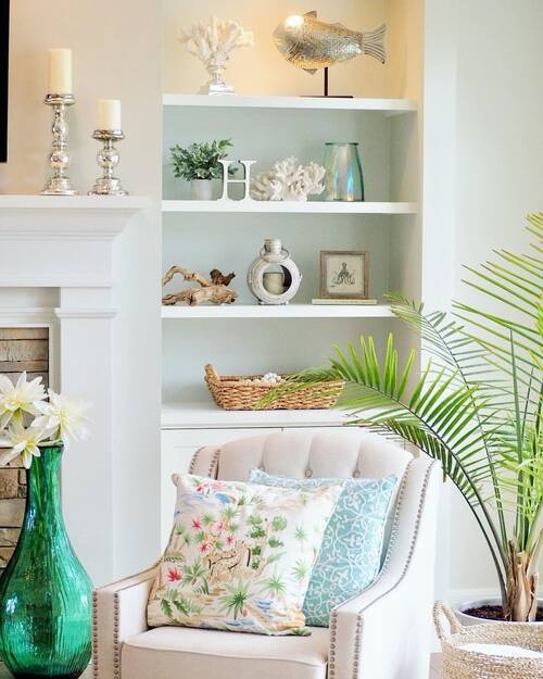 Coastal-Inspired Shelf Decor