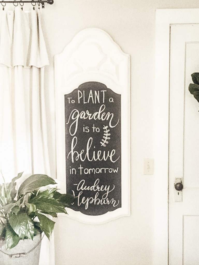 Diana Marie Home: DIY Chalkboard