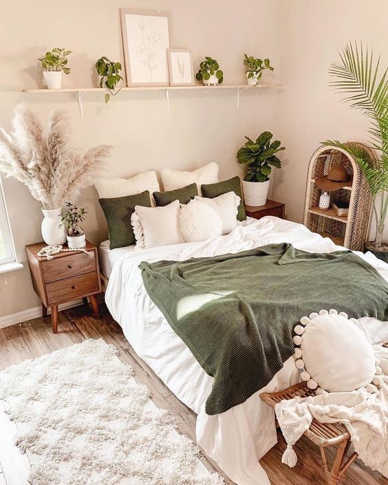 Bring your bedroom to life with the help of plants