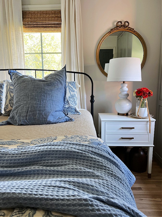 New Nightstands with Smart Storage Solutions for Cozy Bedroom