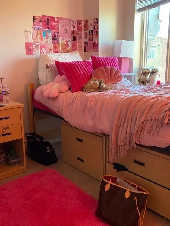 13 Stylish Pink Dorm Room Ideas For You