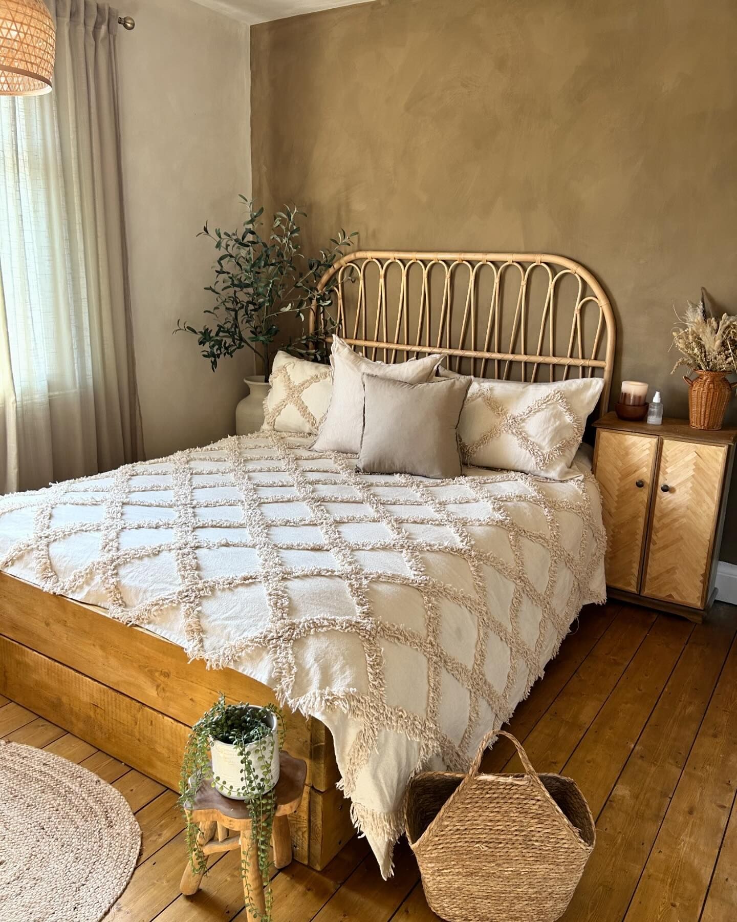 Traditional Vintage Bedroom