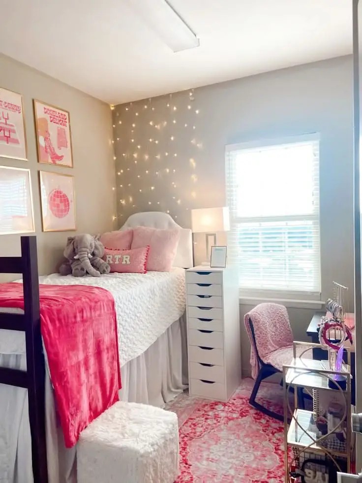 Preppy Dorm Room