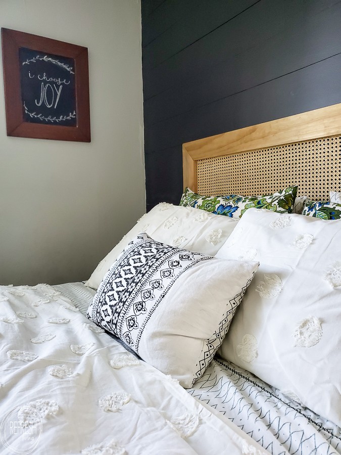 Black Shiplap Wall