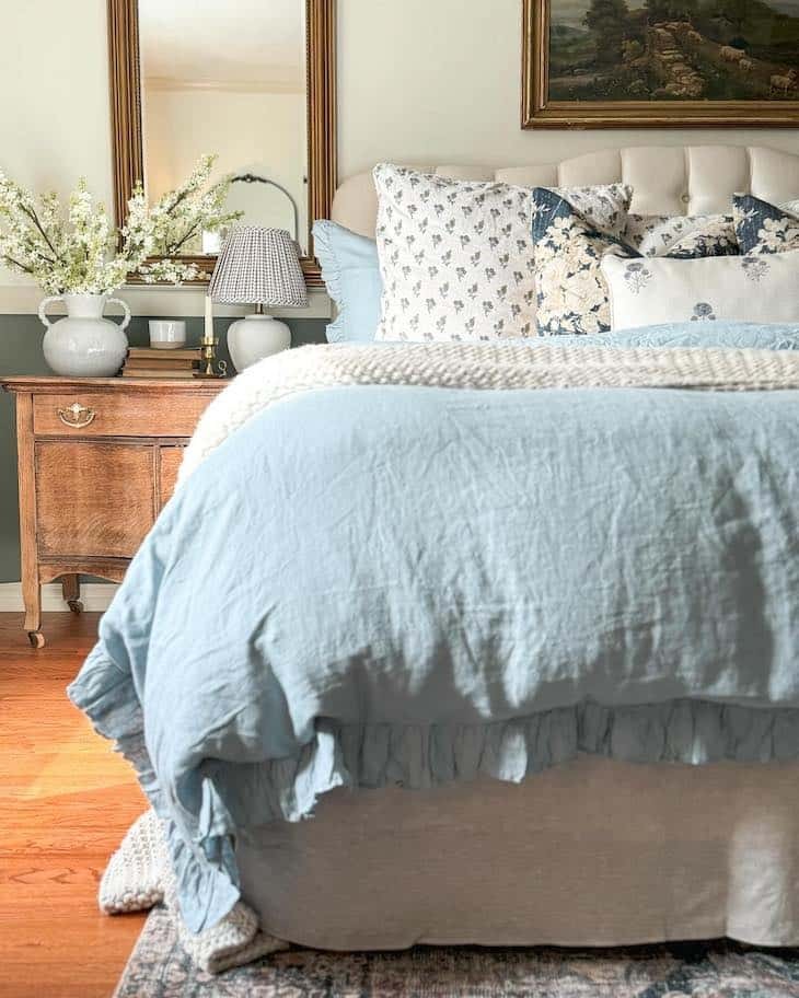 Cozy Up with New Bedding Linen