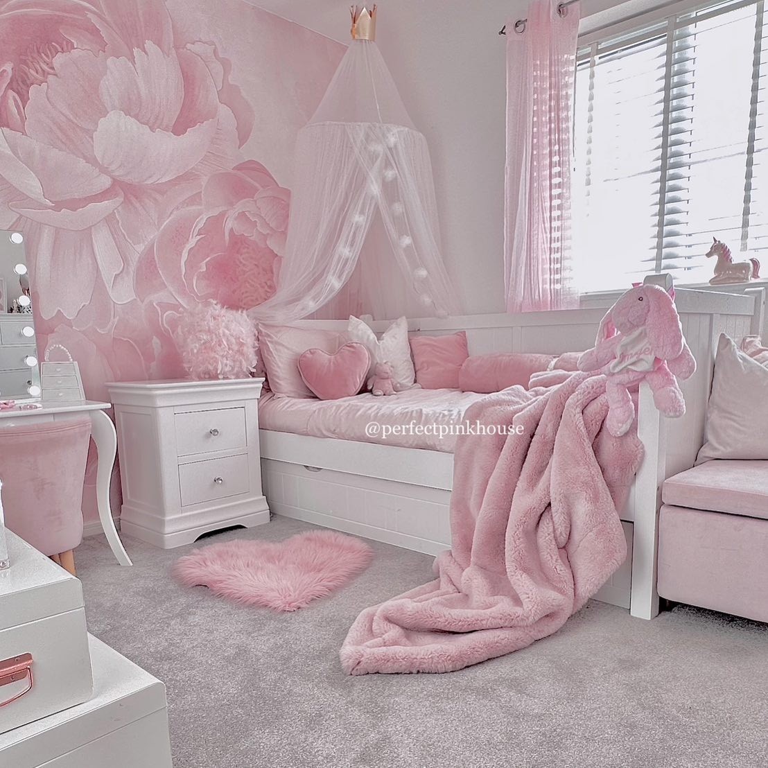 30+ Pink Home Decor Ideas for Your Home