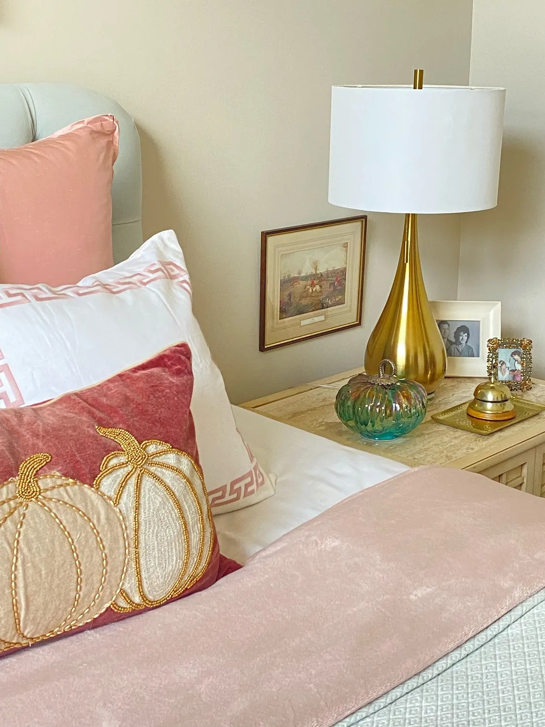 Autumn Decor for the Guest Room