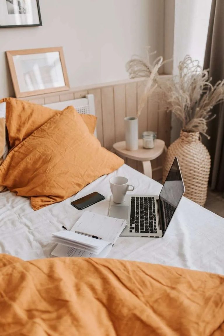 8 Ideas For Setting Up A Cozy Space In Your New Uni Dorm Room