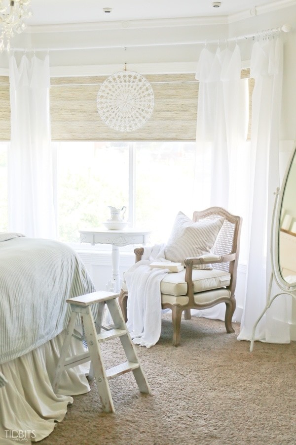 SUMMER BEDROOM RELAXED DECORATING EXPERIENCE