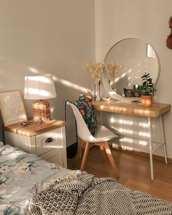 Bedside Rattan Lamp