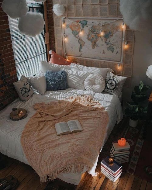 Choosing the right lighting for a tiny bedroom