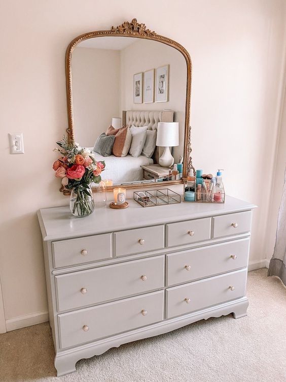 Role of Dresser in Bedroom Decor