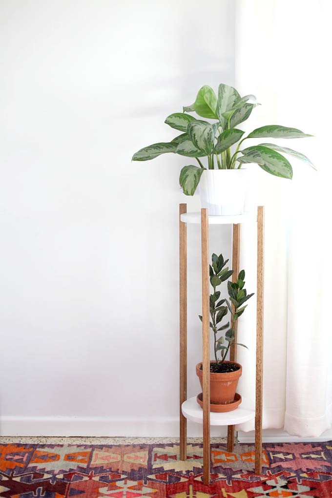 DIY: Mid-century inspired plant stand