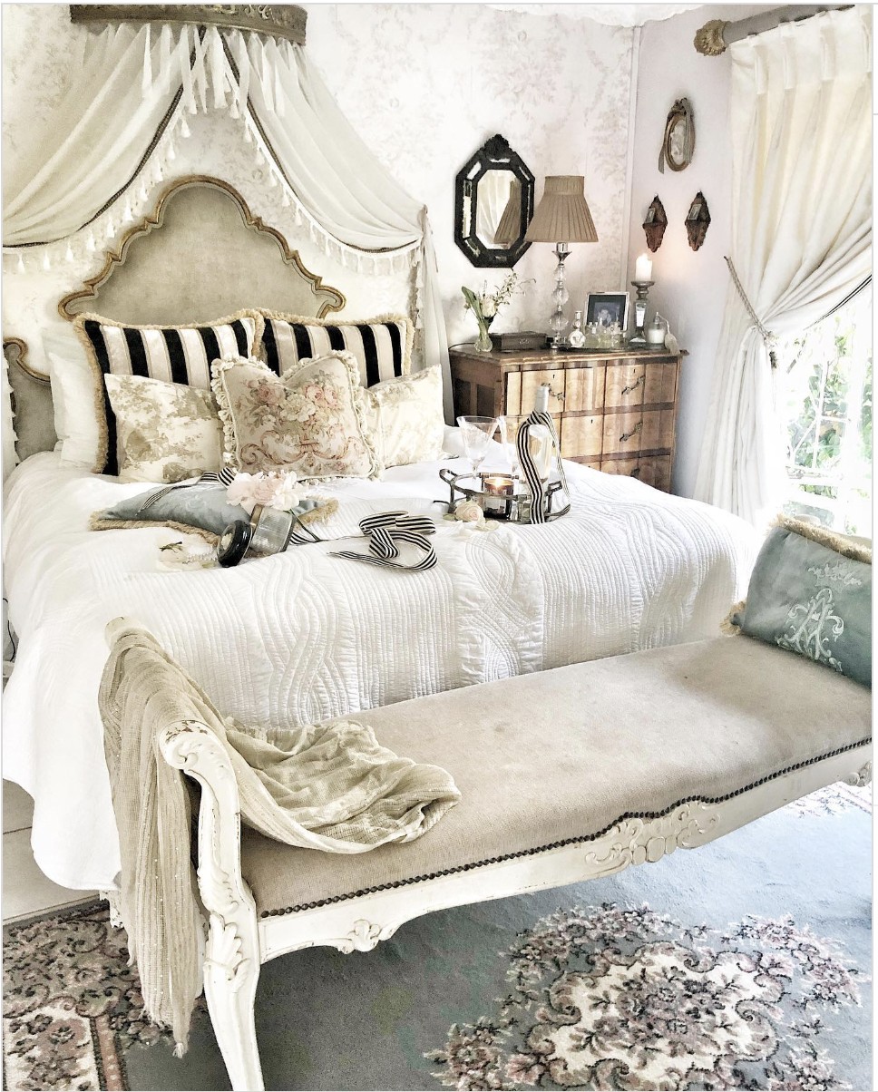 Neutral Colour Bedroom With Rug Under Bed