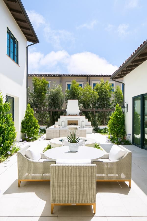 California casual patio ideas