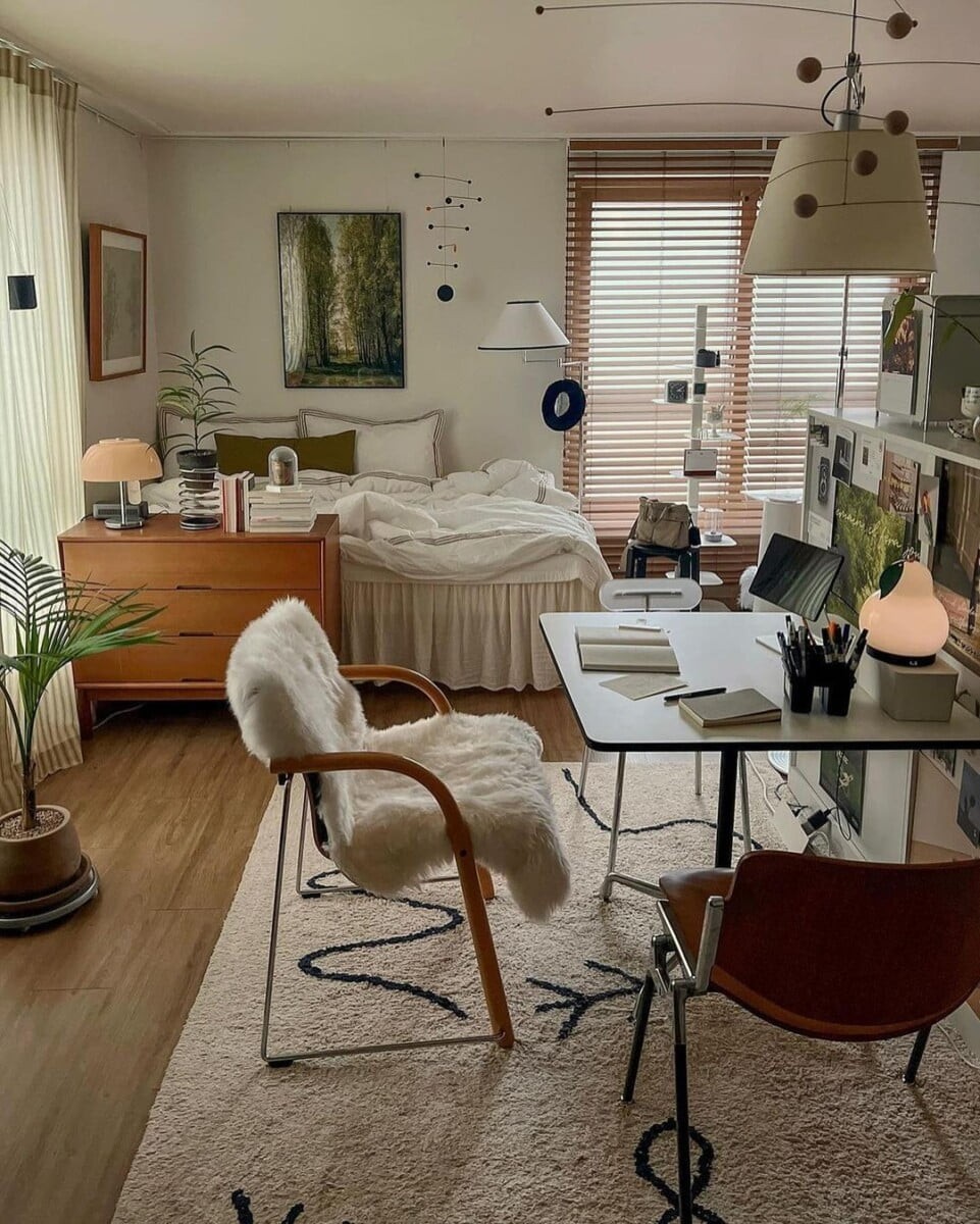 19- Eclectic and Cozy Creative Retreat