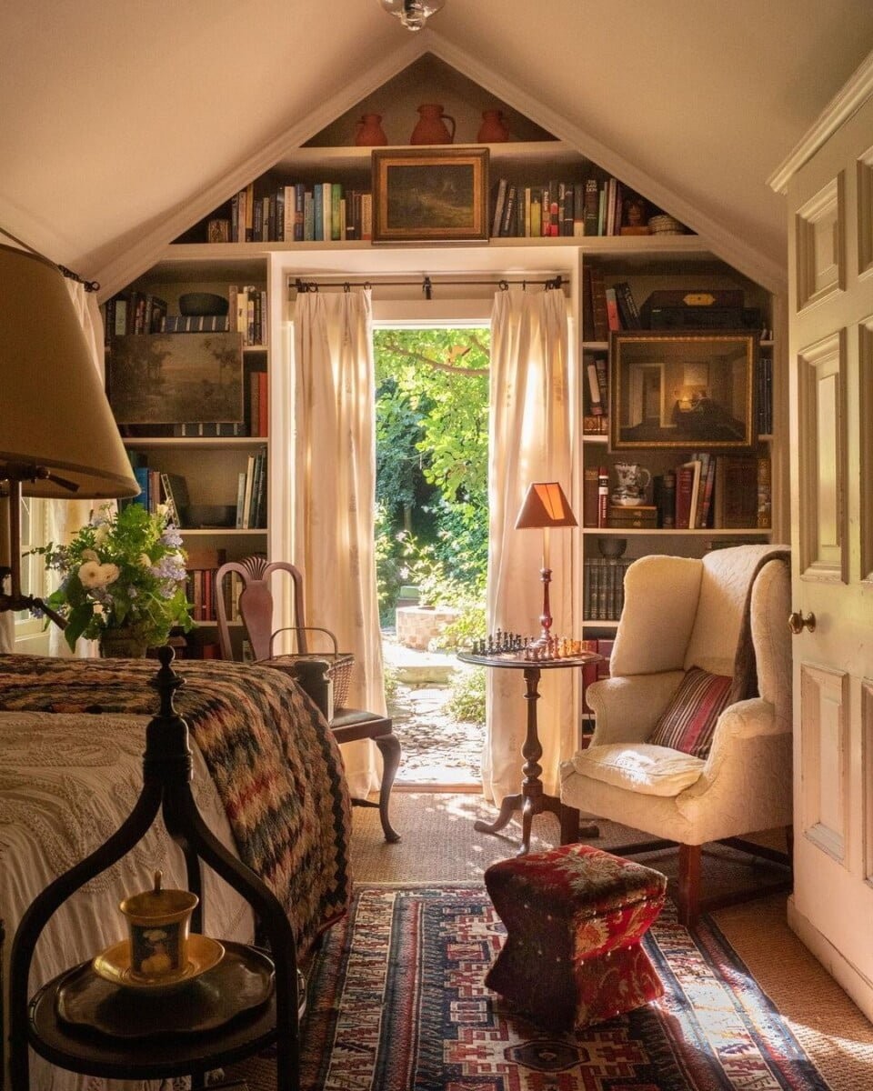 21- Cozy Book Nook Retreat